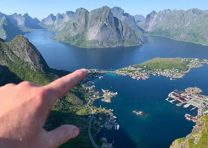 Reinefjord Panorama *